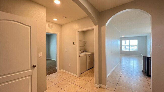 Building Photo - 2440 White Poppy Dr