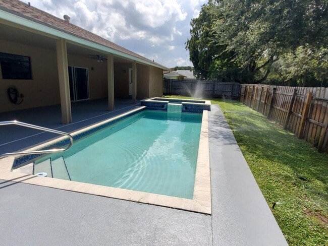 Primary Photo - 4497 Sugar Pine Dr