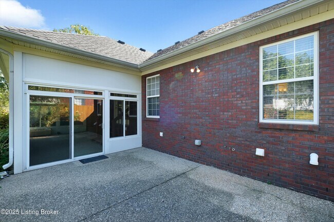 Building Photo - 12611 Bernay Pl