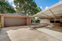 Building Photo - 23111 Bayleaf Dr