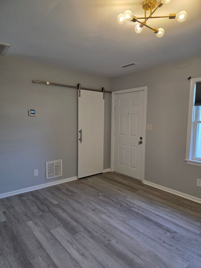 Building Photo - 1440 5th St