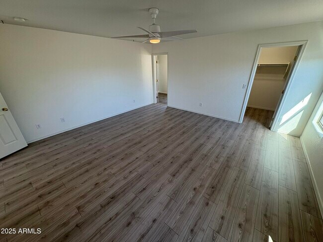 Building Photo - 7709 S 63rd Dr