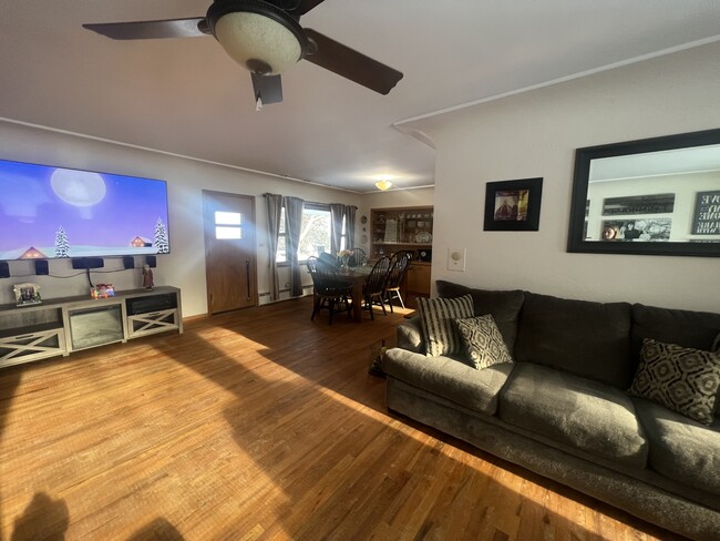 Building Photo - 5463 Rd 107