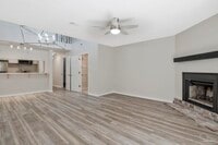 Building Photo - 4221 Brookside Dr