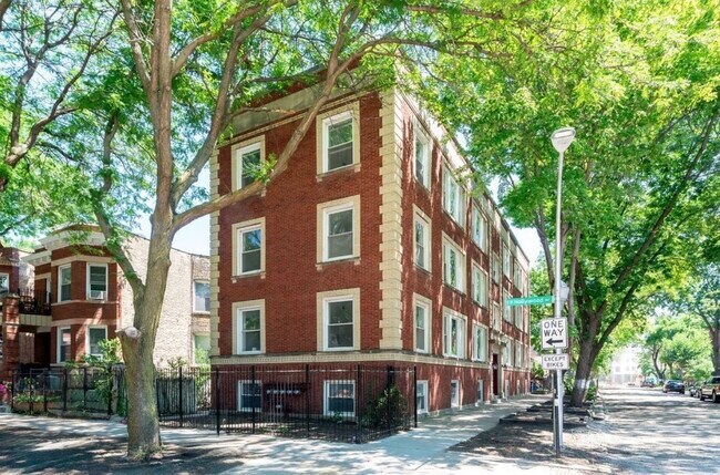 Building Photo - 1340 W Hollywood Ave