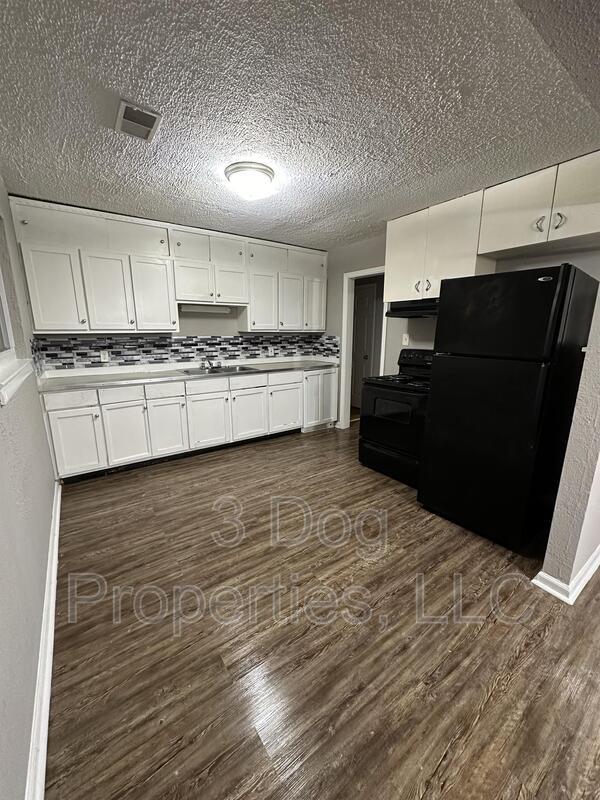 Building Photo - 2105 Rawlings St