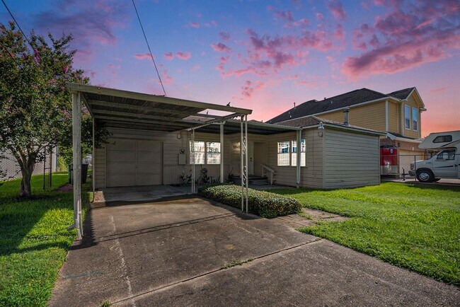 Primary Photo - 12413 Almeda Genoa Rd