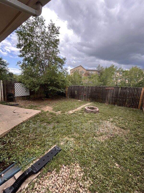 Building Photo - 334 Fairway S