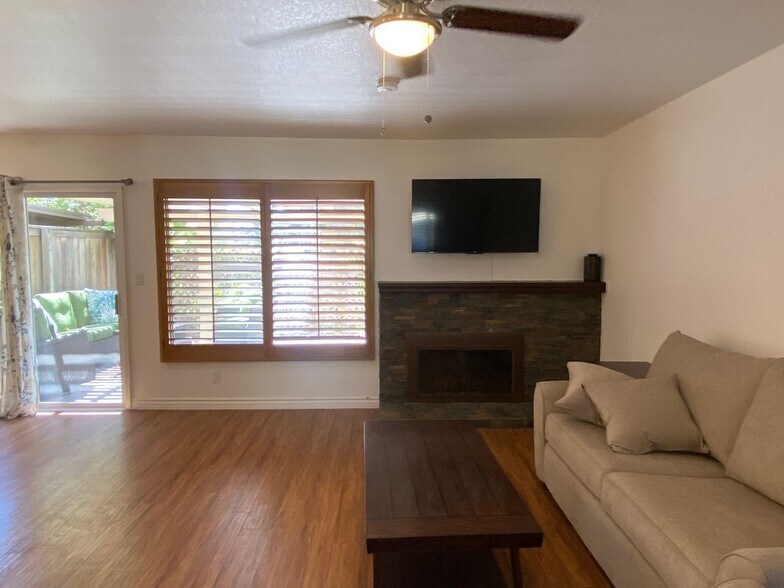 Building Photo - 3561 Terrace Dr