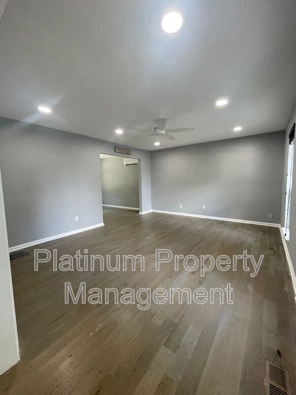 Building Photo - 3757 Peachtree Corners Cir