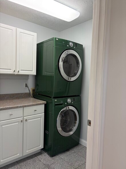 Laundry - 501 E Cherry St