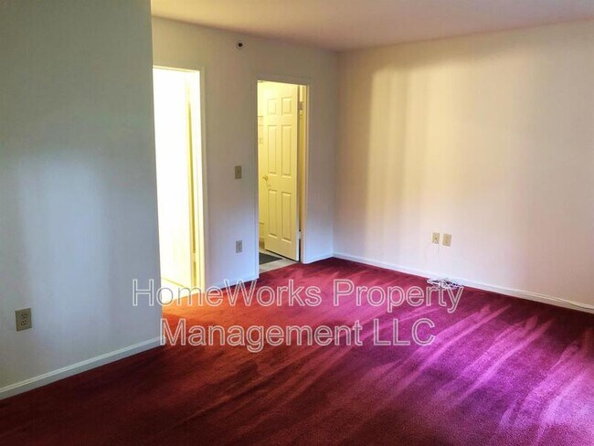 Building Photo - 3800 Meghan Dr