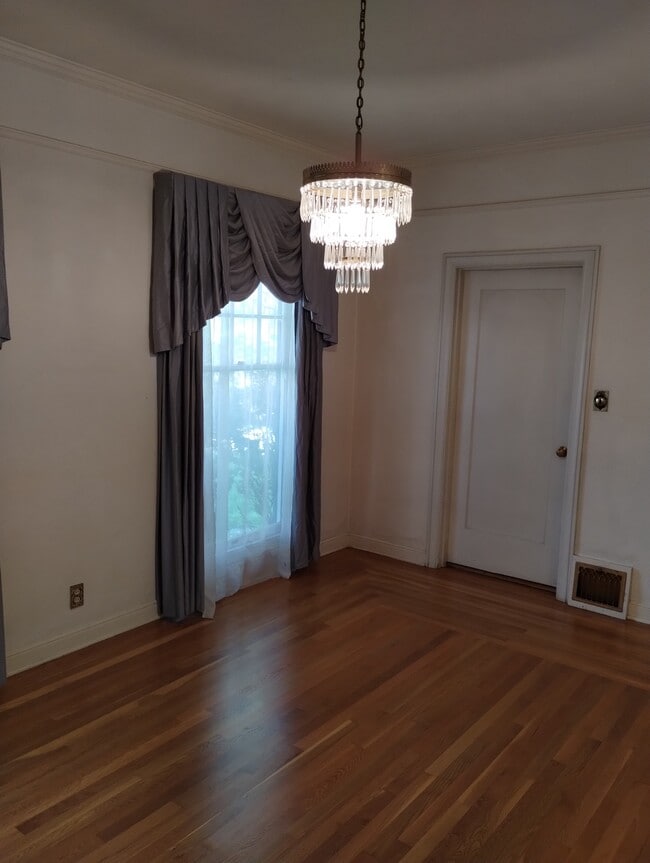 Building Photo - 1240 McKendrie St