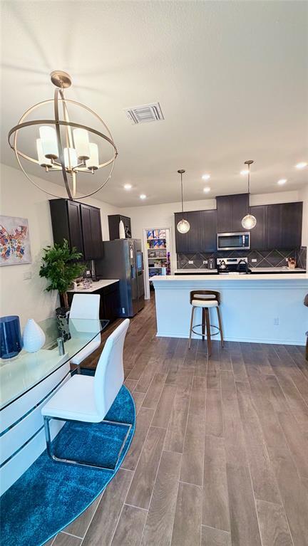 Building Photo - 1009 Brambles Dr