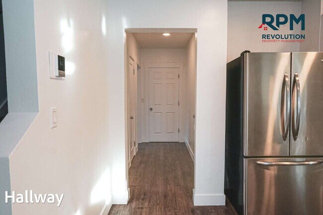 Building Photo - 868 Washington Blvd