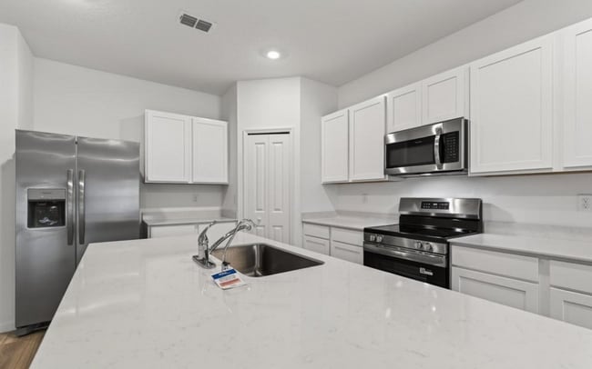 Building Photo - 6916 Golden Monarch Ave