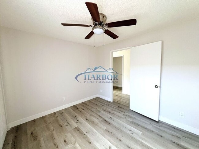 Building Photo - 2315 S Grand Ave