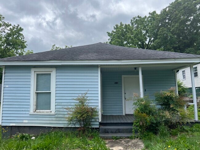 Primary Photo - 2 bedroom 1 bath house