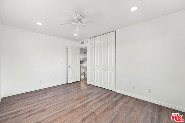 Building Photo - 4355 Chaumont Rd