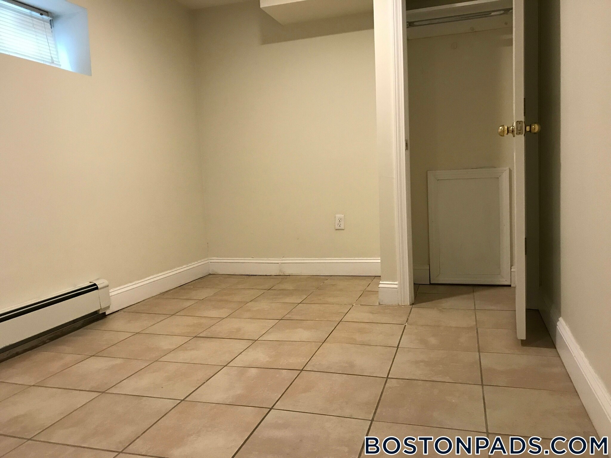 Building Photo - 6 Wait St