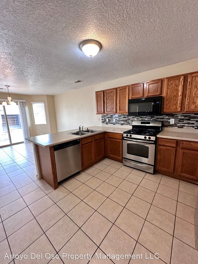 Building Photo - 3 br, 3 bath House - 790 Purple Aster Aven...