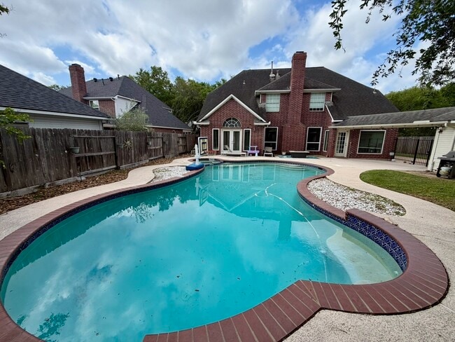 Building Photo - 1615 Greenleaf Oaks Dr