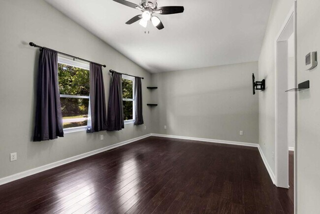 Building Photo - 1741 Branch View Dr
