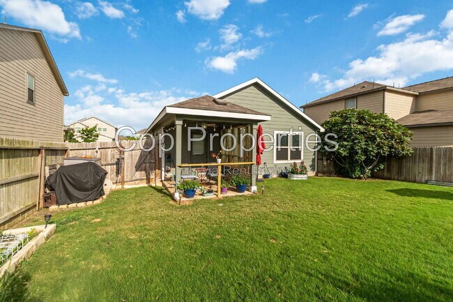 Building Photo - 2425 Ayers Dr