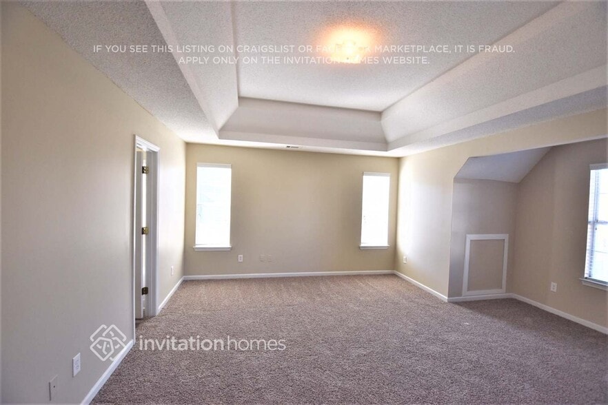 Building Photo - 3563 Creekview Dr