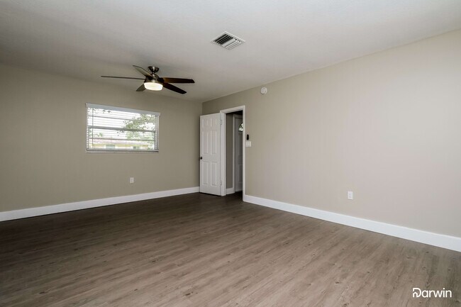 Building Photo - 1242 Pike Ave NW