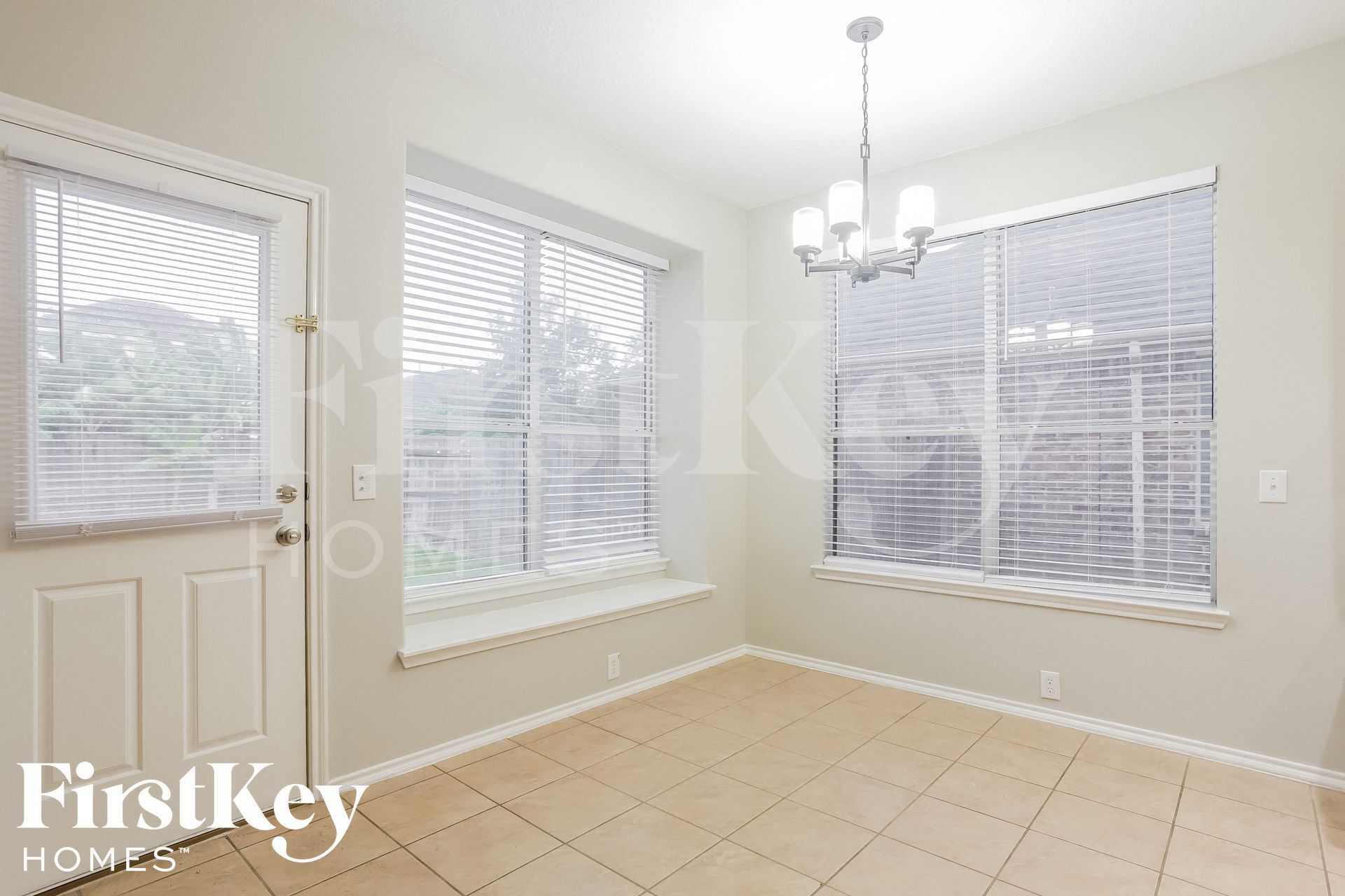 Building Photo - 5411 Baldwin Elm St