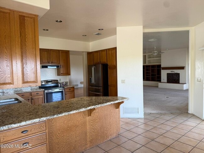 Building Photo - 6141 N Paseo Zaldivar