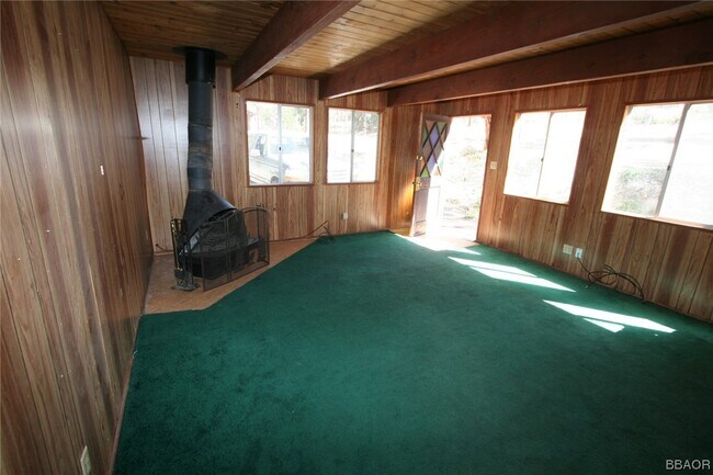 Building Photo - 605 Sugarloaf Blvd