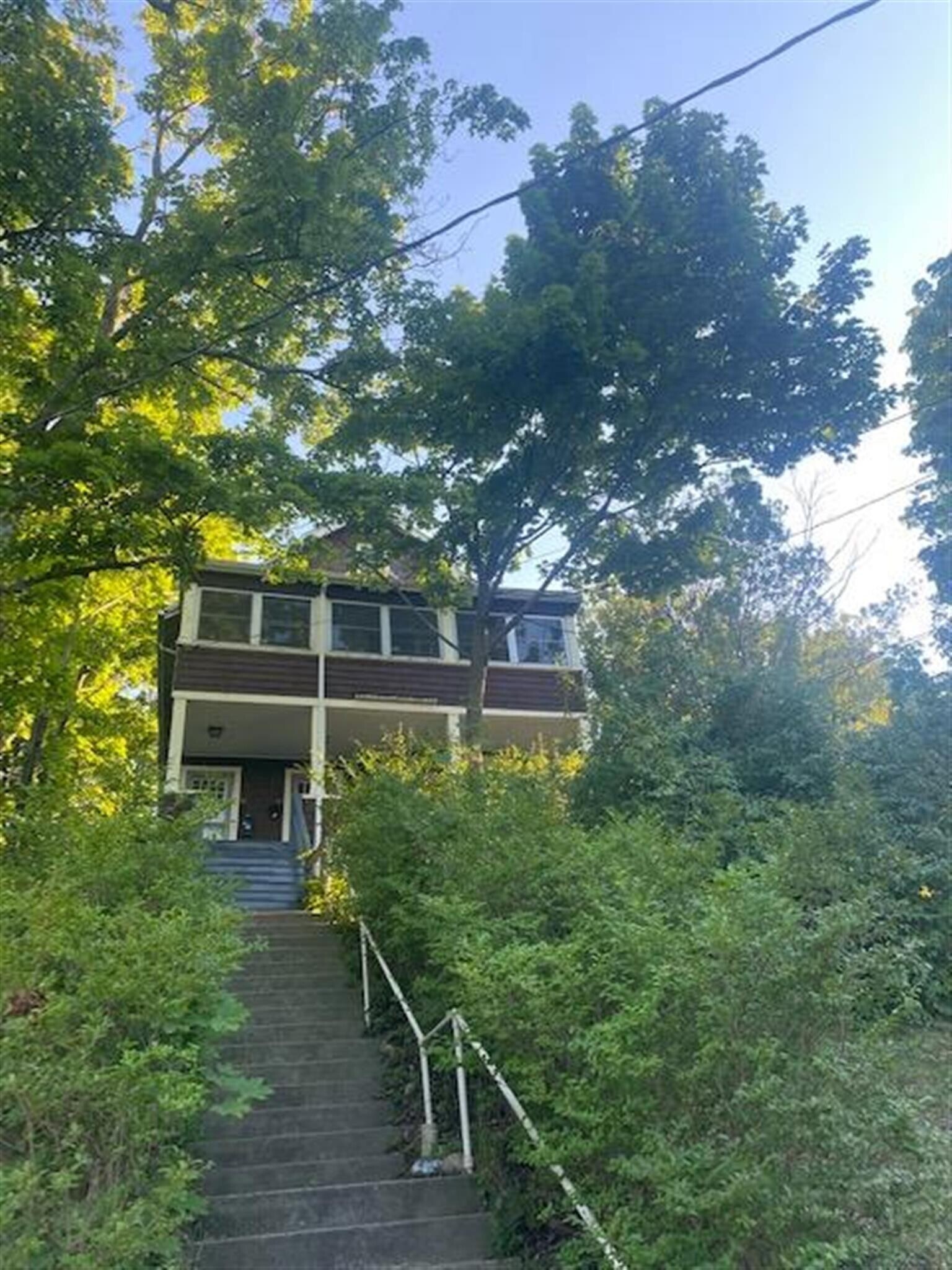 Building Photo - 42 Madison St