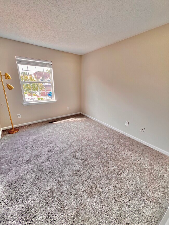 Building Photo - 6223 Cambridge Dr