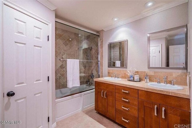 Building Photo - 404 Via Colinas
