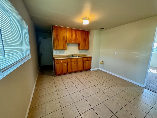 Building Photo - Charming 3-Bedroom Home in the Heart of La Puente – Move-In Ready!