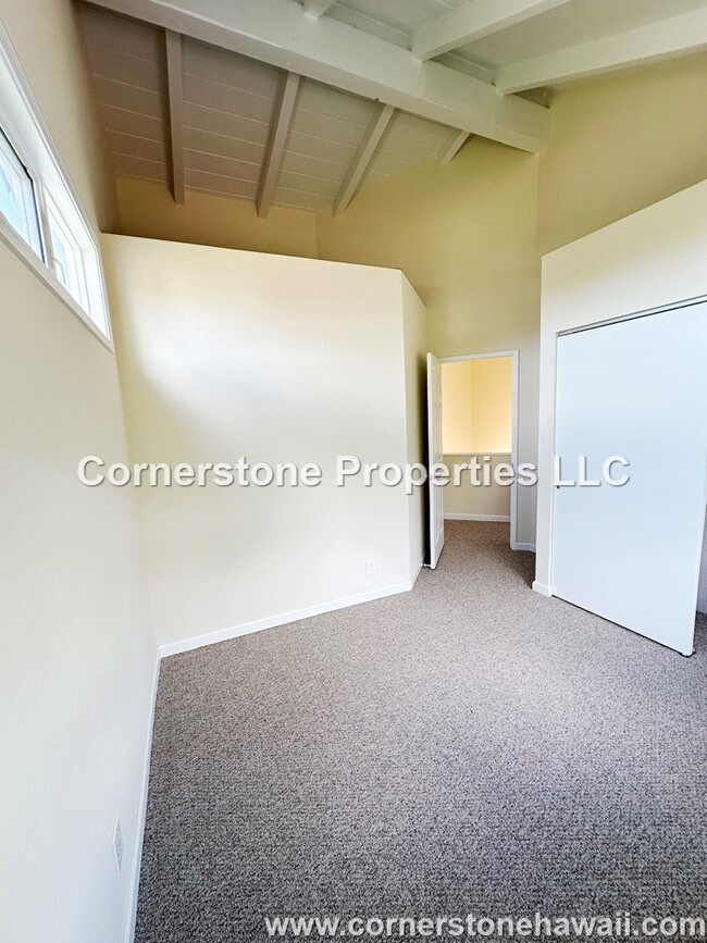 Building Photo - 99-969-969 Aiea Heights Dr