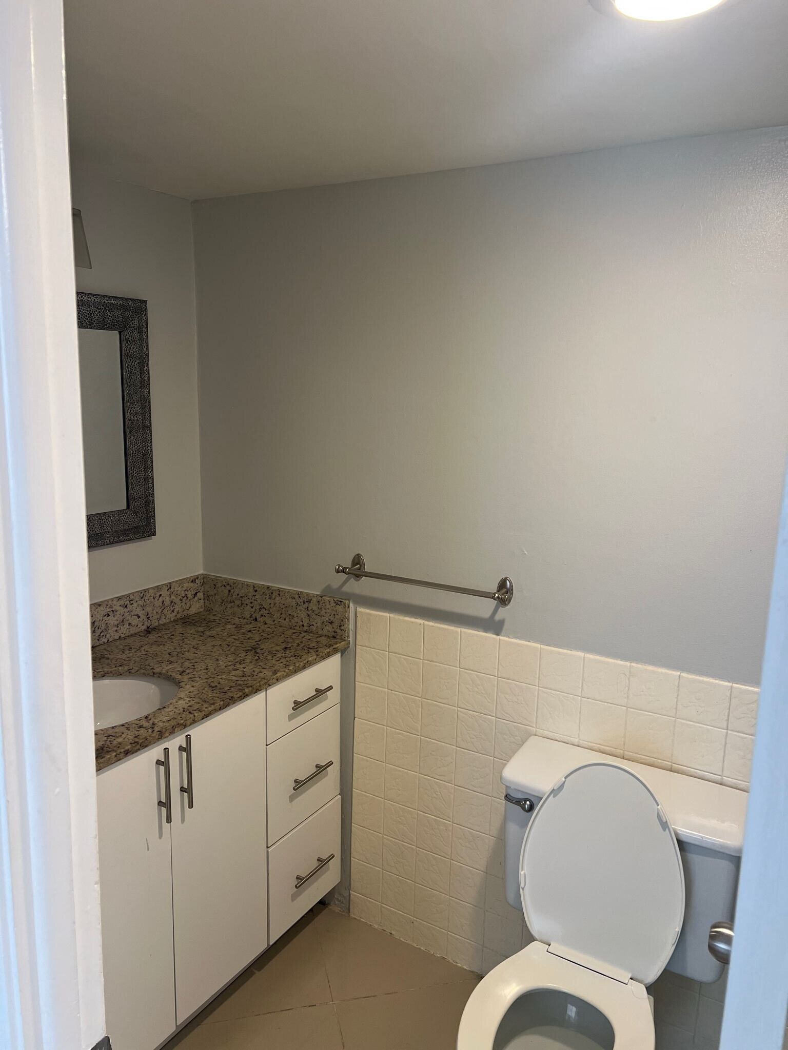 Building Photo - 1825 S Ocean Dr