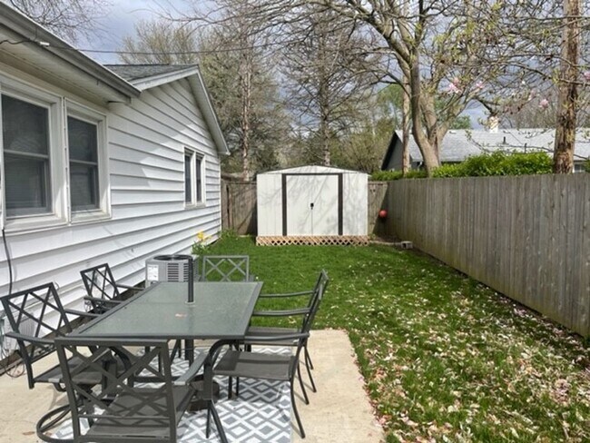 Building Photo - 1903 W William St