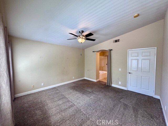 Building Photo - 30997 Oakhill Dr