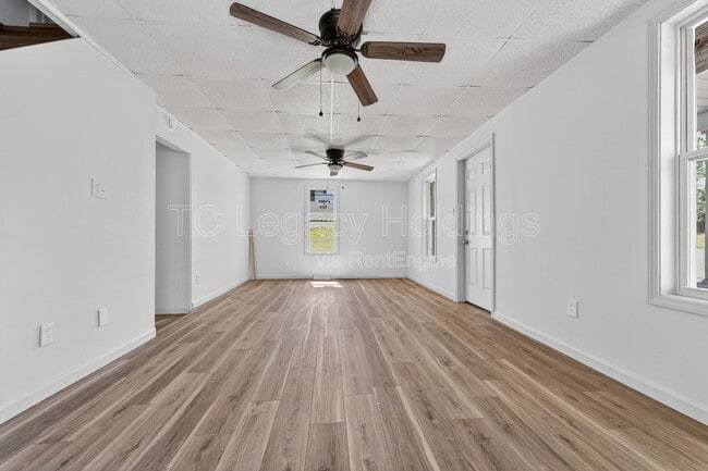 Building Photo - 804 Illinois Ave