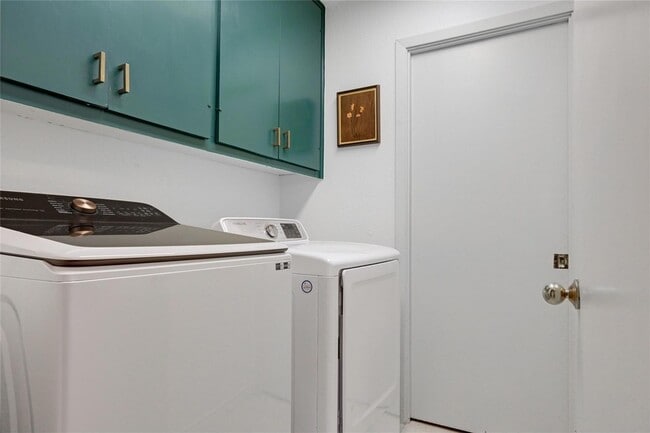 Building Photo - 18205 Ridge Rd