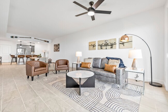 Building Photo - 605 Kemp St