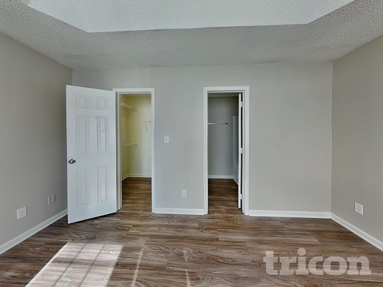 Building Photo - 2736 Daffodil Dr