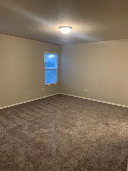 Building Photo - 4205 SW Lenox Ave