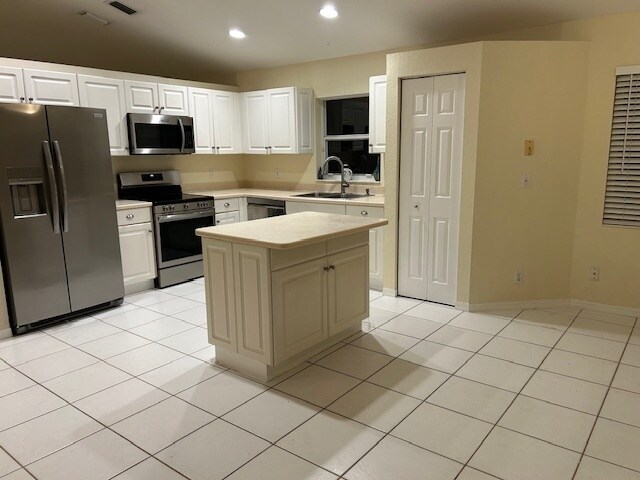 Building Photo - 3694 Miramontes Cir