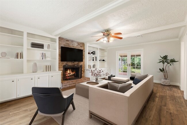 Building Photo - 8215 Winding Hill Ln