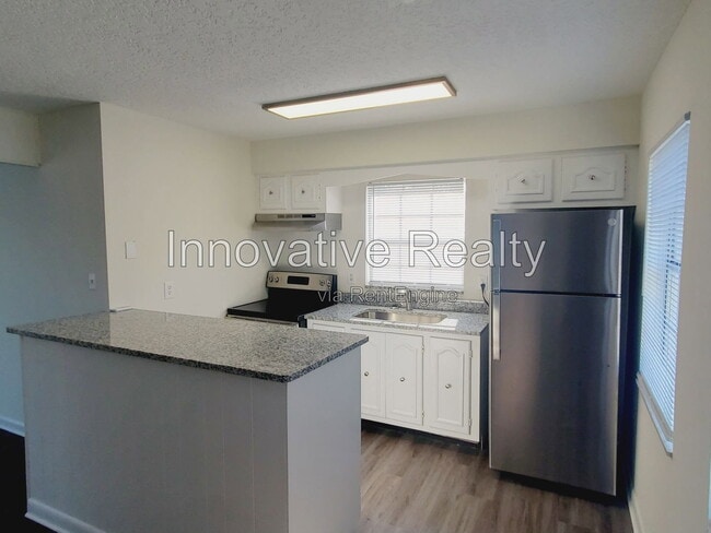 Building Photo - 5266 Davisson Ave