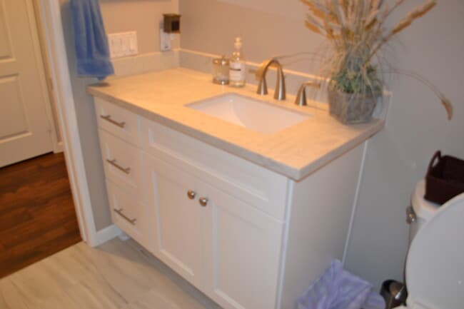 Building Photo - Elisa Ln